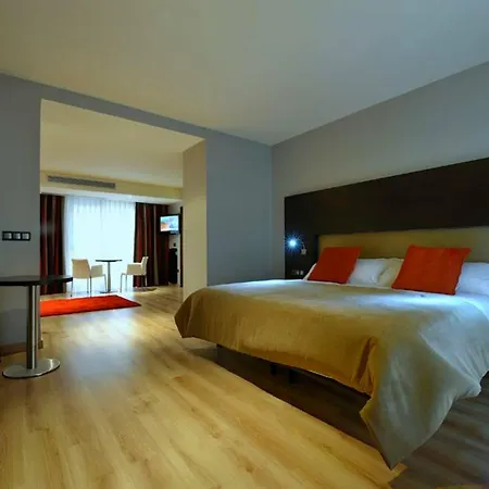 Tent Hotel 4*