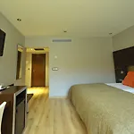 ホテル Turia 4*