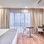 Turia 4*